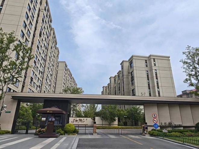 防腐木岗亭【核心】丨安防刚需催生新职业：小区保安转型智能管家月入过万